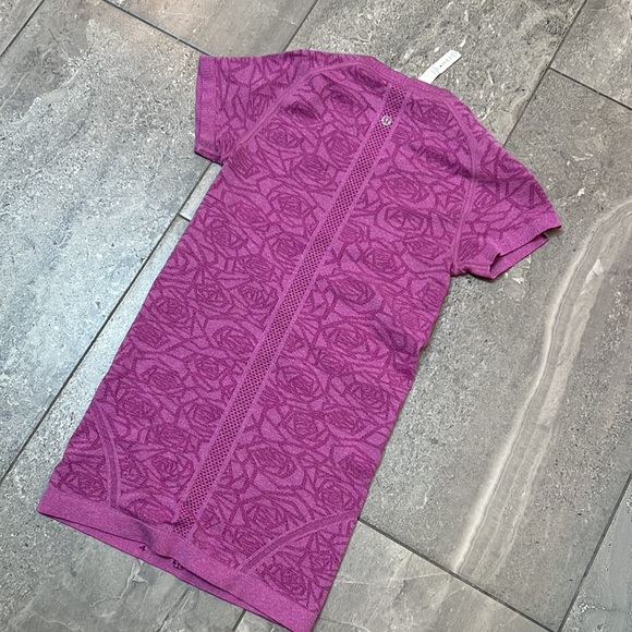 Lululemon Top - Picture 6 of 7